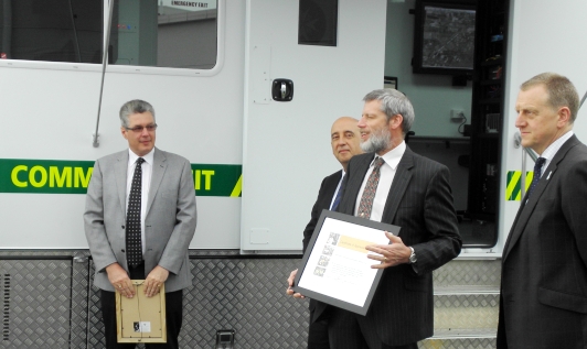 Dr Rod Carr receiving a Certificate of Appreciation from St John 2.JPG